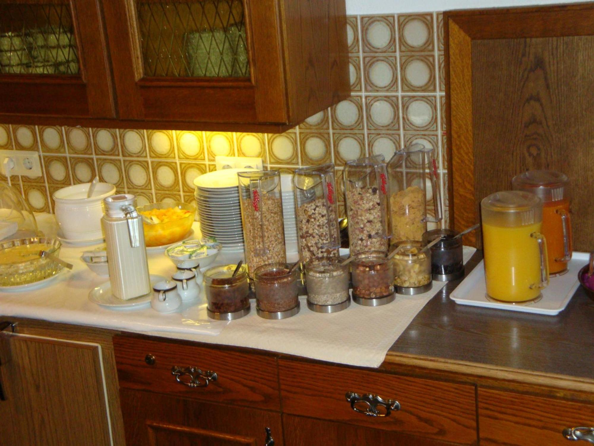 Garni Val-sinestra Guest house